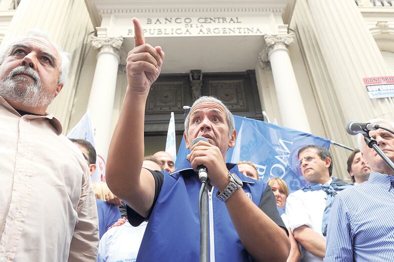 Sergio Palazzo, titular de La Bancaria. Convocó a asambleas con cese de actividades mañana y pasado.