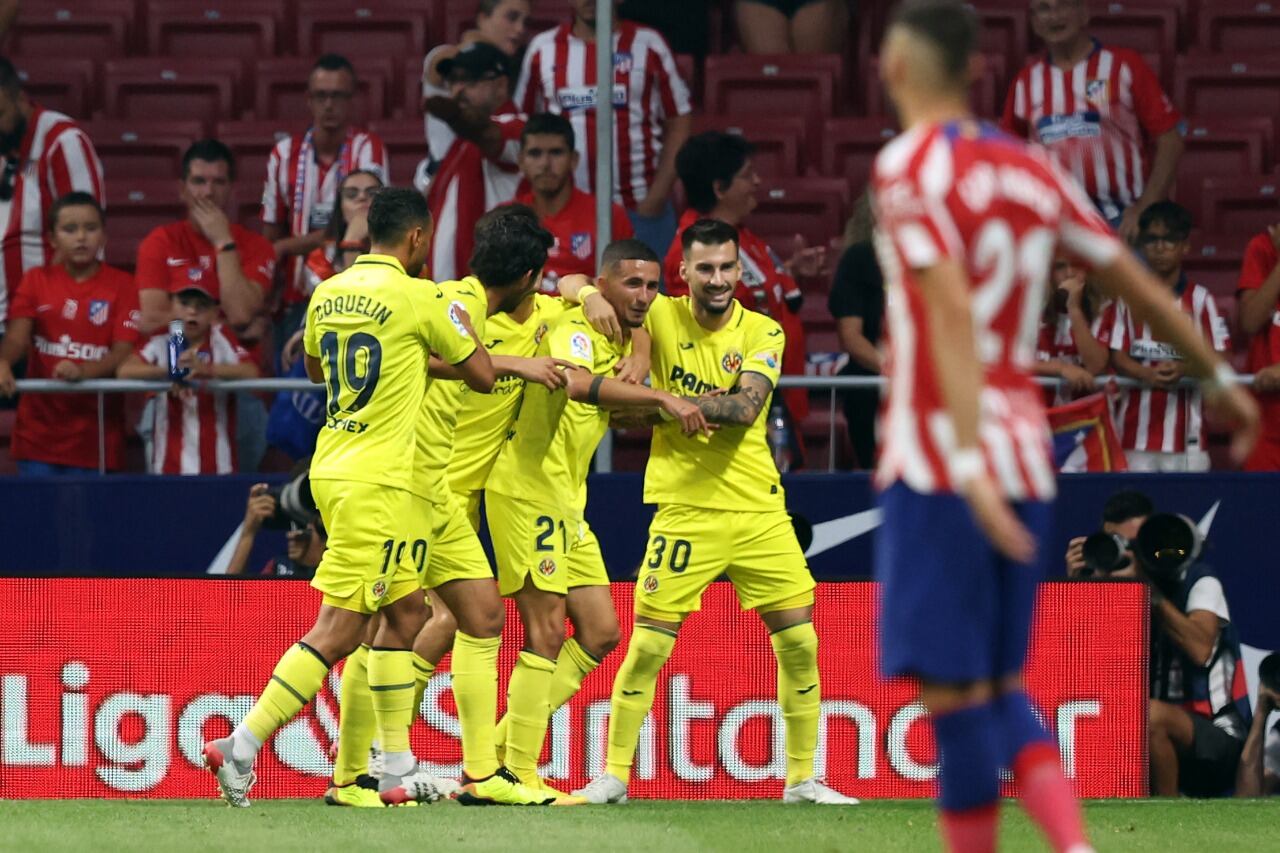 Los jugadores de Villarreal festejan un gol