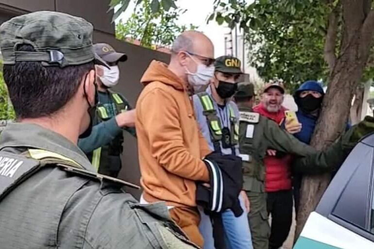 Bacchiani siendo trasladado.