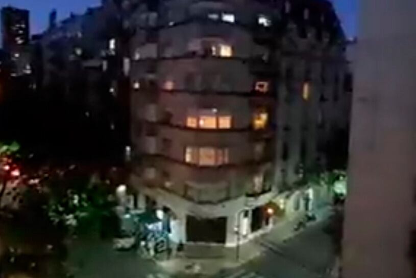 Hernán Lombardi convocó a un cacerolazo contra la expresidenta, pero solo logró que asistan ni diez personas