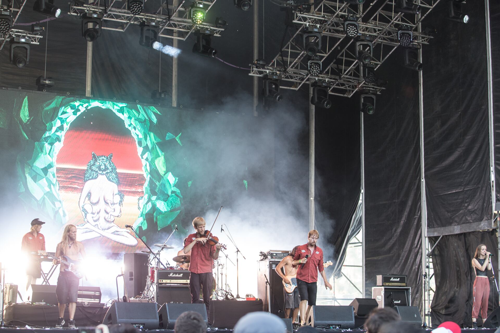El clan viajero de Necochea llega por primera vez al Templo del Rock, este domingo a las 20.
