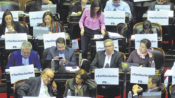 La sesión en la Cámara de Diputados arrancó pasadas las 11 y se extendió hasta cerca de la medianoche.