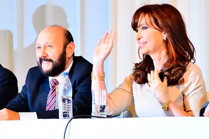 Cristina Kirchner y Gildo Insfrán decidieron la suspensión.