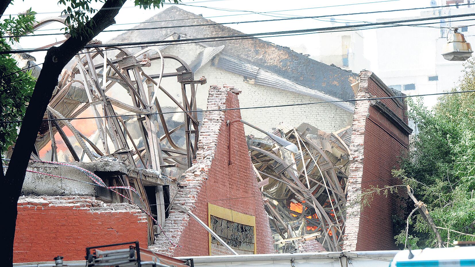 La tragedia de Iron Mountain causó la muerte a ocho bomberos y dos integrantes de Defensa Civil.