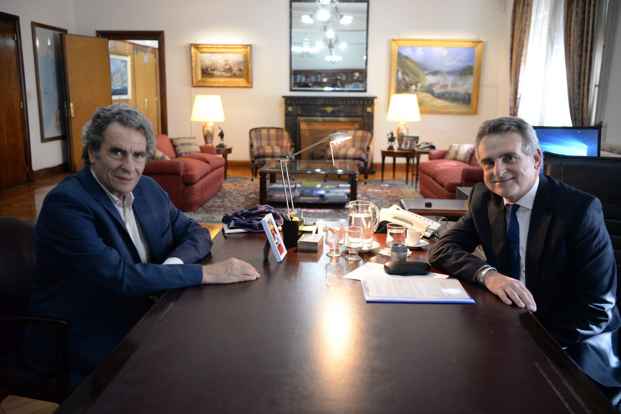 Jozami junto al ministro de Defensa, Agustín Rossi.