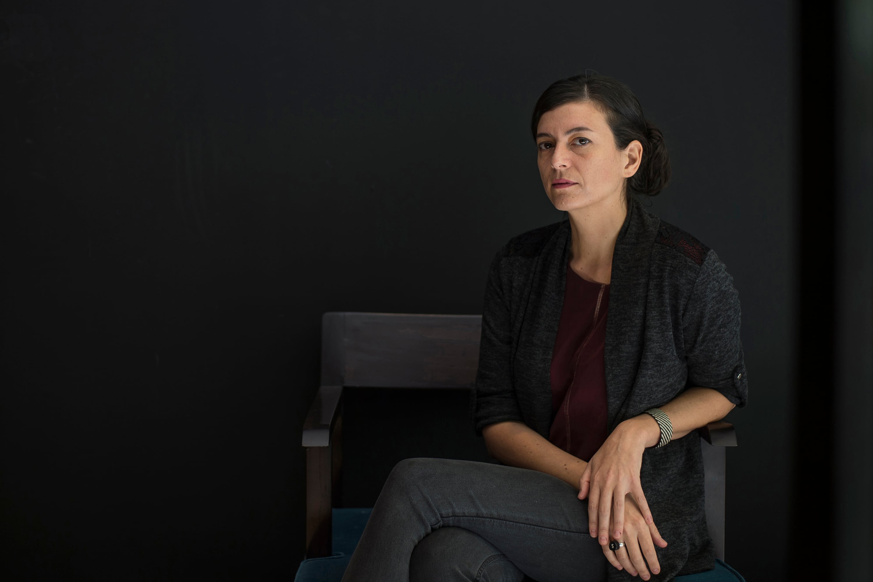 Samanta Schweblin desmonta los lugares comunes de la “normalidad”.