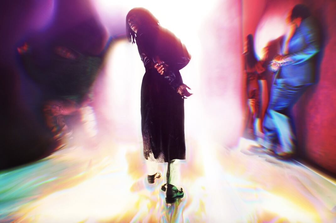 Un detalle de la portada del disco de Obongjayar, entre los otros mejores del 2022