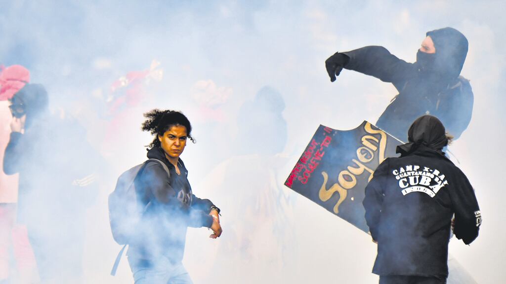 La movilización en París terminó con represión policial, heridos y detenidos.