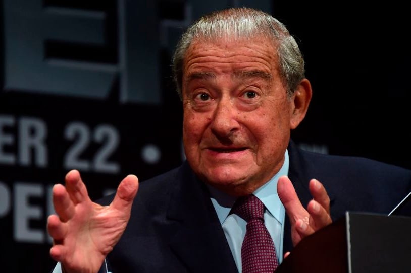 El veterano promotor Bob Arum pretende organizar la primera velada durante la pandemia.