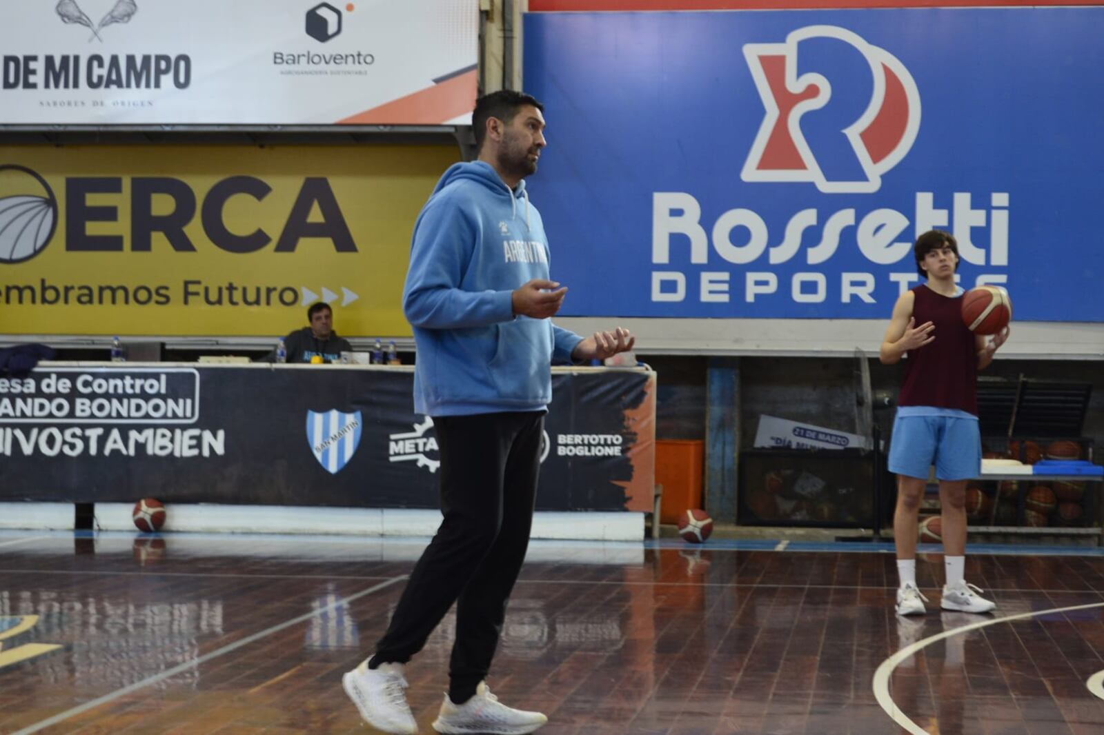 Leo Gutiérrez, seleccionador argentino de básquet U16