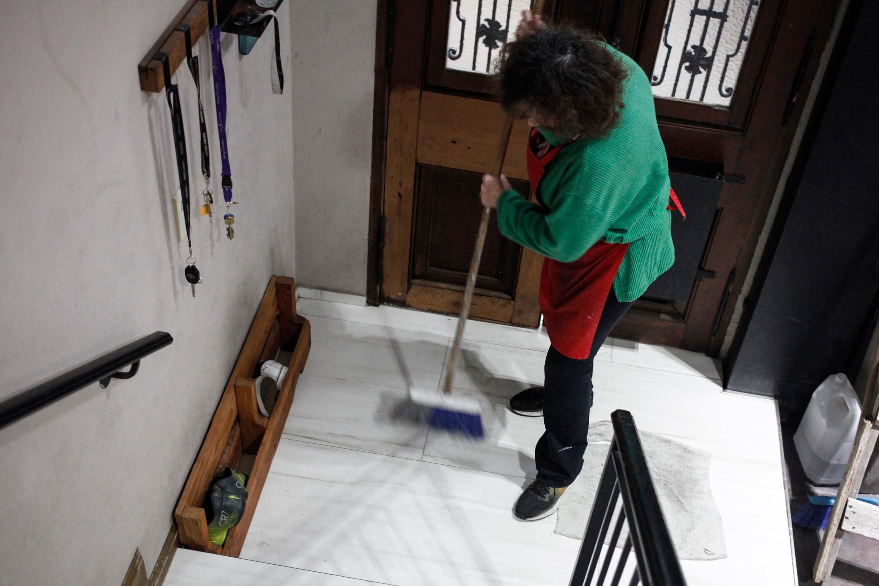 La pérdida de poder adquisitivo del sector ya suma 35 por ciento en apenas cuatro meses.