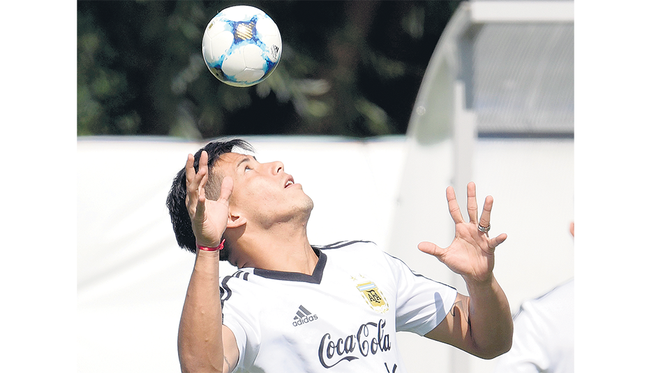 Maximiliano Meza, del Rojo a la primera línea de la Selección.