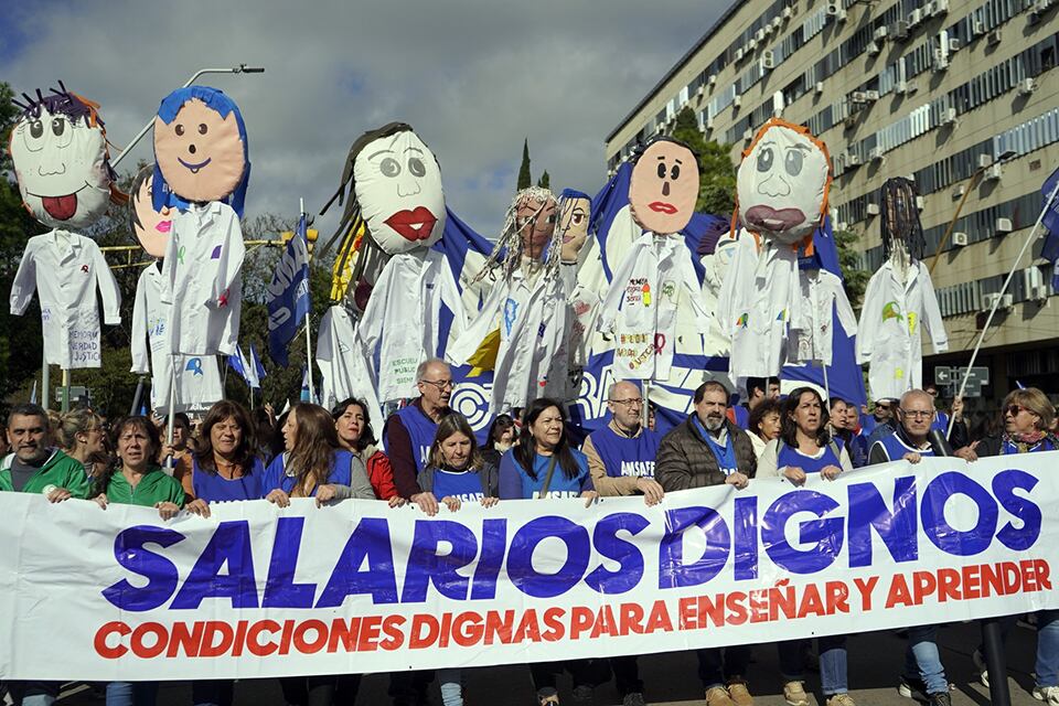 "En general, el empleado público, viene perdiendo más de un 20 por ciento”,