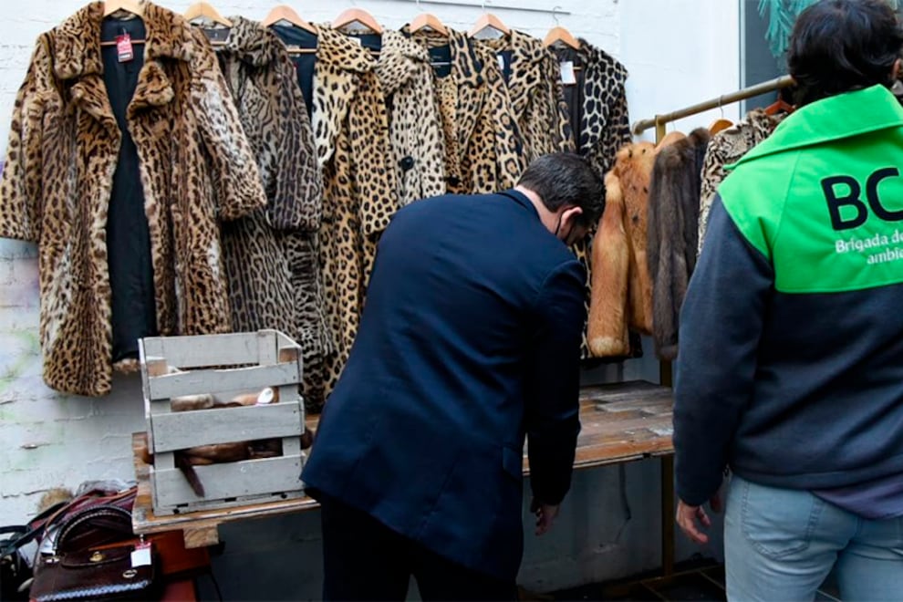 La mayoría de los productos se vendían a precios elevados: uno de los abrigos superaba el millón de pesos.