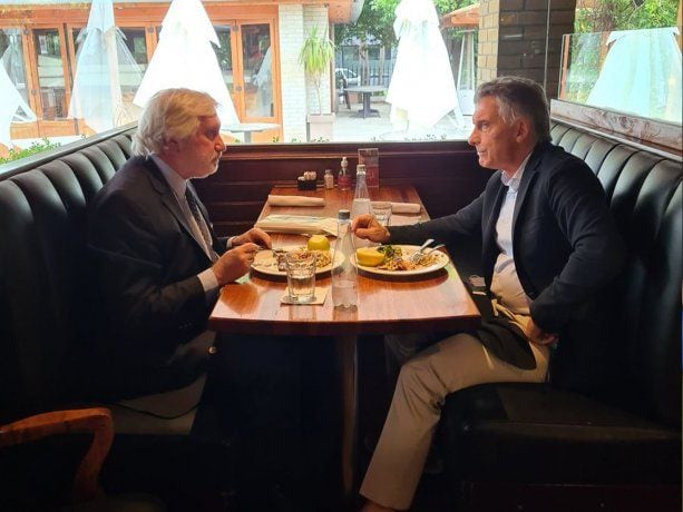 Julio Conte Grand & Mauricio Macri.