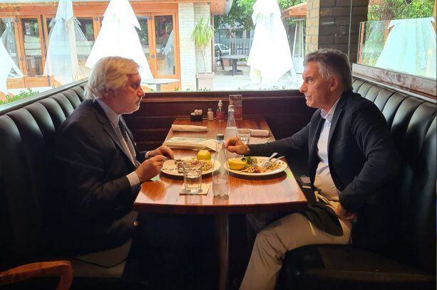 Julio Conte Grand & Mauricio Macri.