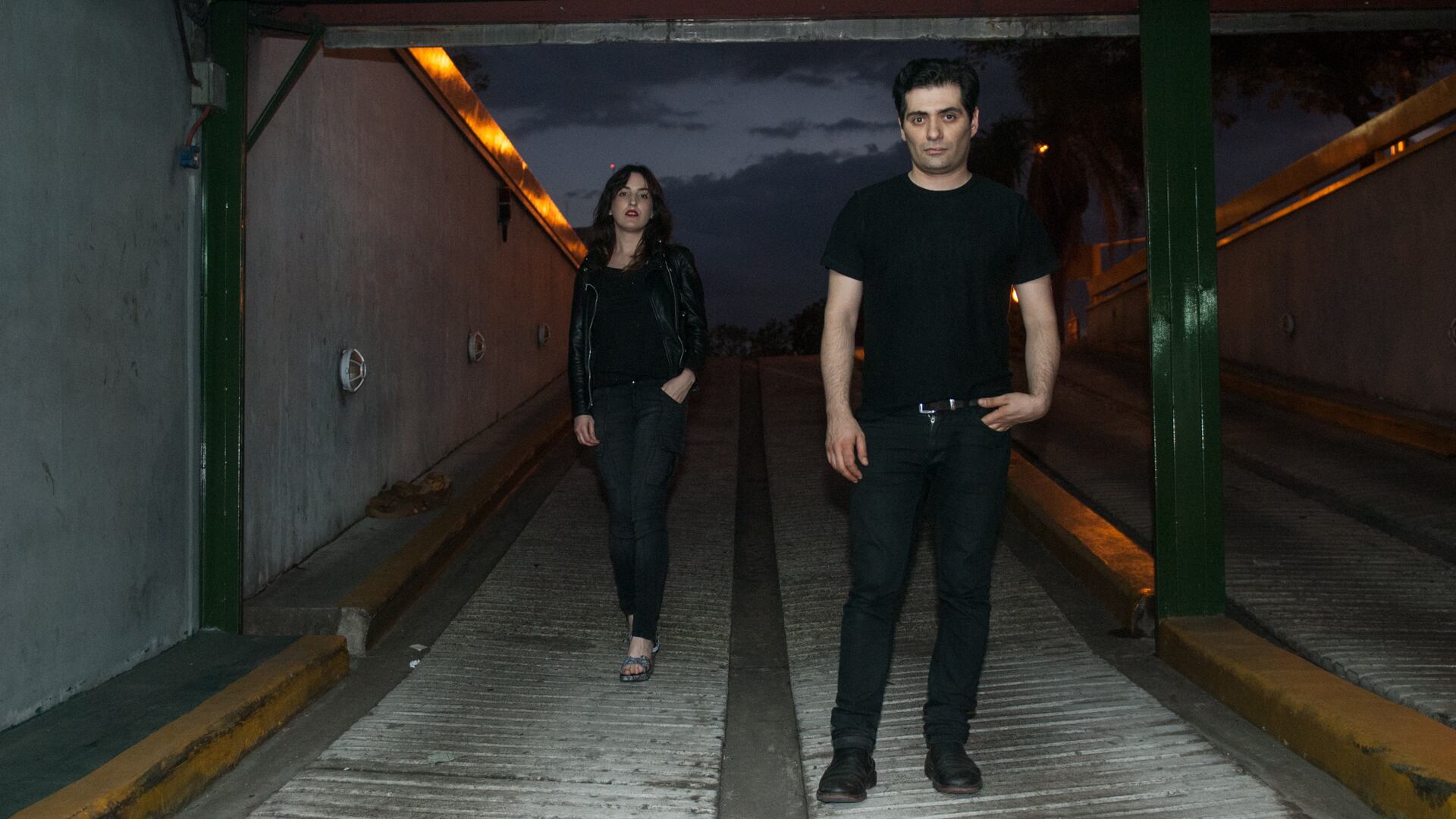 Mueran Humanos regresa de su gira europea y presenta show con puesta lumínica especial.