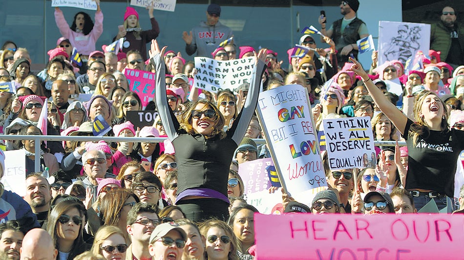 Miles de mujeres convocadas en el estadio Sam Boyd, en Las Vegas.