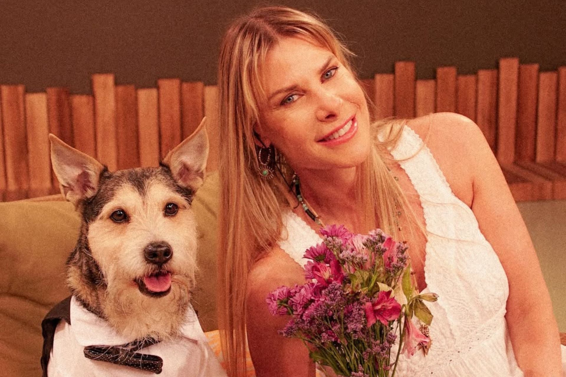 Karen Reichardt con perrito. 