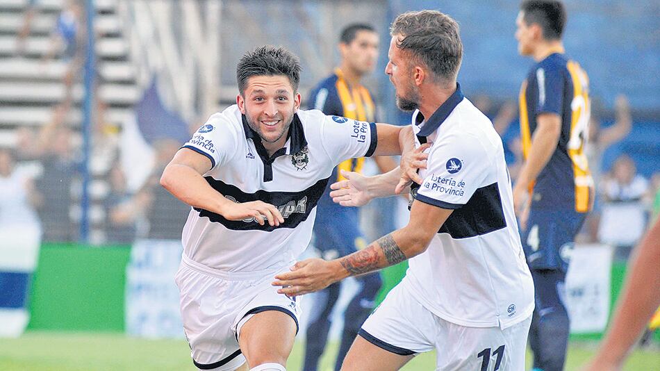 Bonifacio sale a festejar.