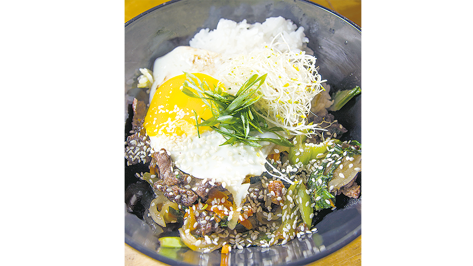 Horario de atención: lunes a sábados, de 20 al cierre.