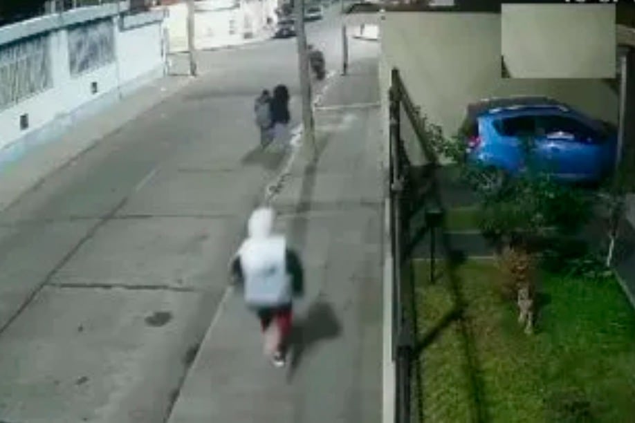 Bastian y su madre quedaron en medio de la balacera.