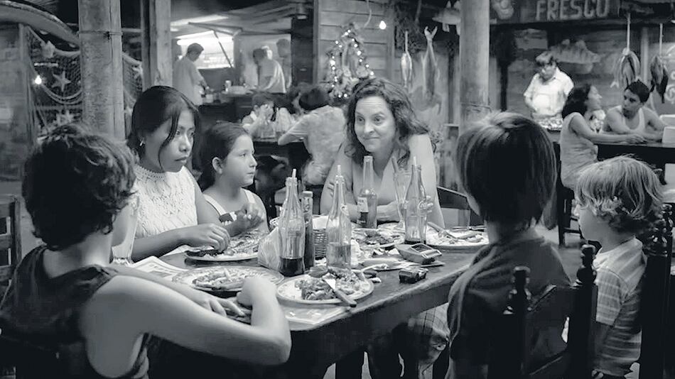 Roma, dirigida por Alfonso Cuarón. Un film autobiográfico capaz de trascender el gesto meramente autorreferencial para dar cuenta de un país y de una época en plena transición social (Cine Bama).