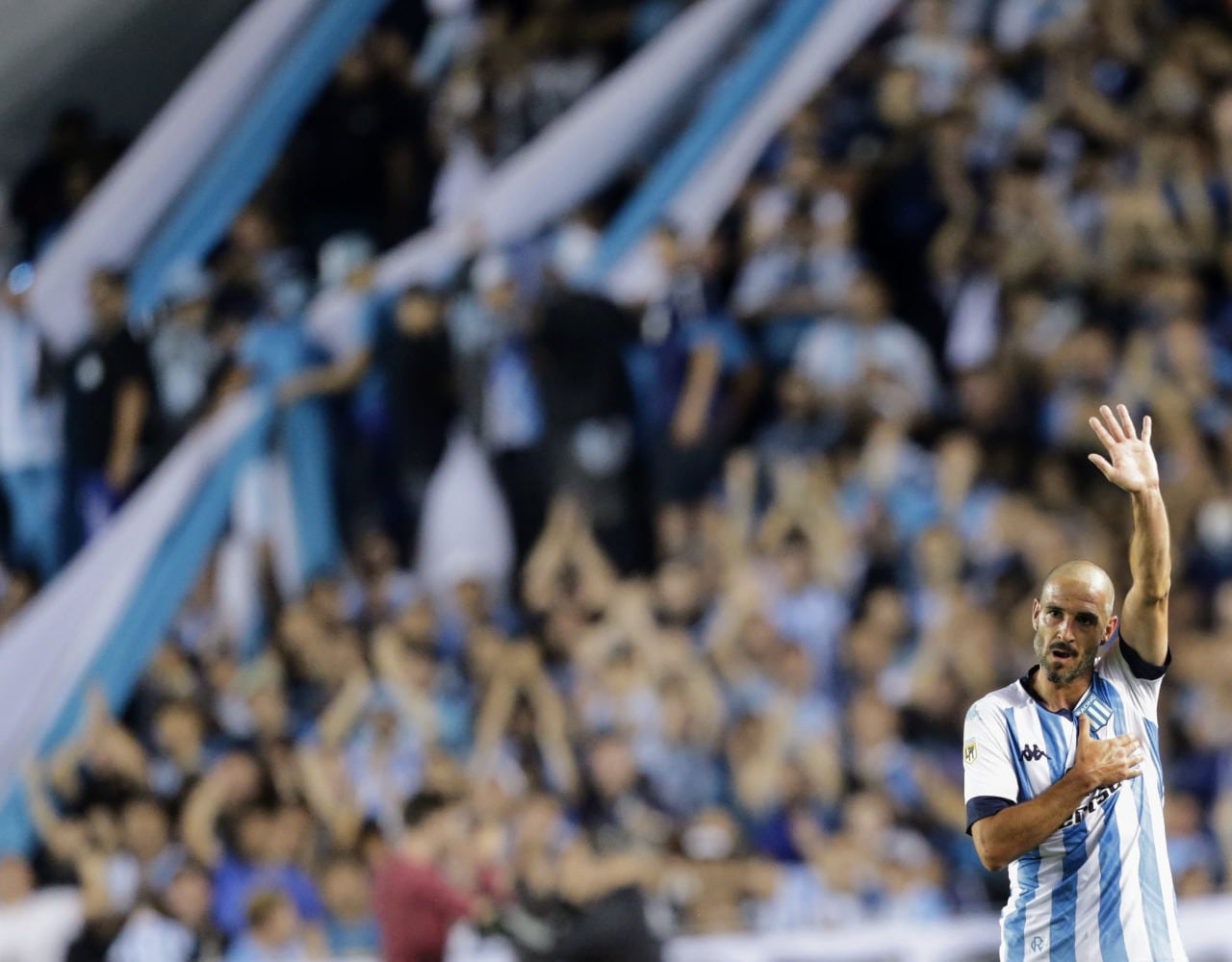 Lisandro López ya avisó que le quedan sólo dos partidos en Racing