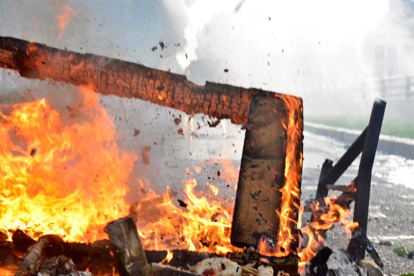 La última imagen tomada por la cámara de Pablo Grillo, antes de ser herido por Gendarmería, fue publicada en redes sociales.