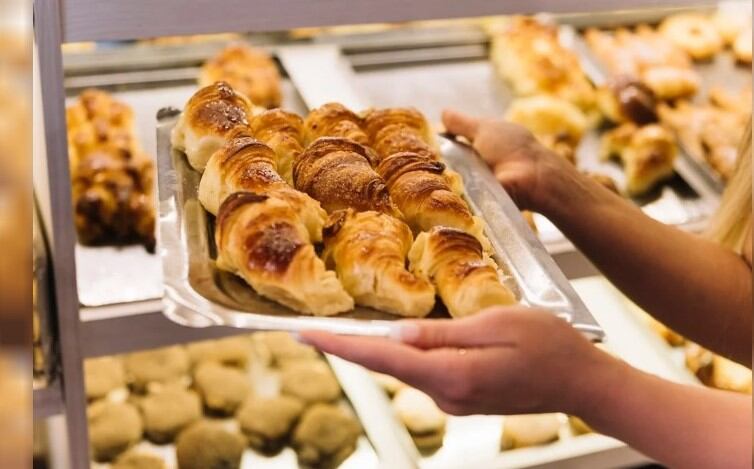 MIlei gasta gasta $16 millones en medialunas