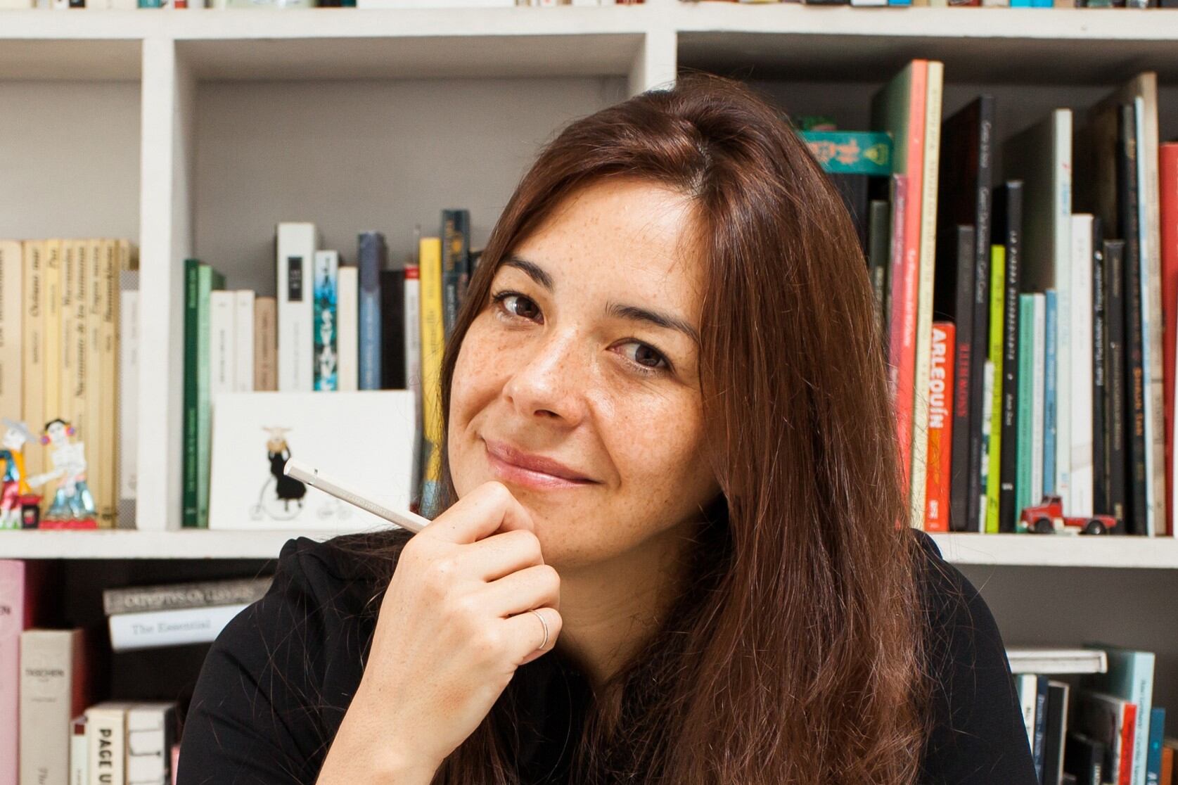 Issa Watanabe, la ilustradora peruana nombrada así por el maestro del haiku, Kobayashi Issa.