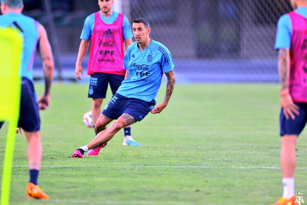 Ángel Di María en el entrenamiento de este martes en China.