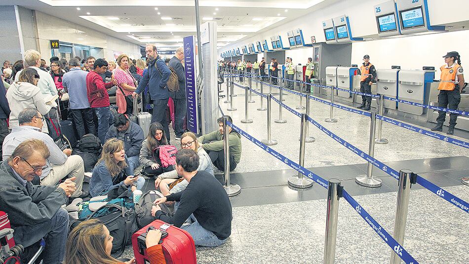 “Es la primera vez que Aerolíneas incumple un acuerdo homologado”, denunciaron los trabajadores.