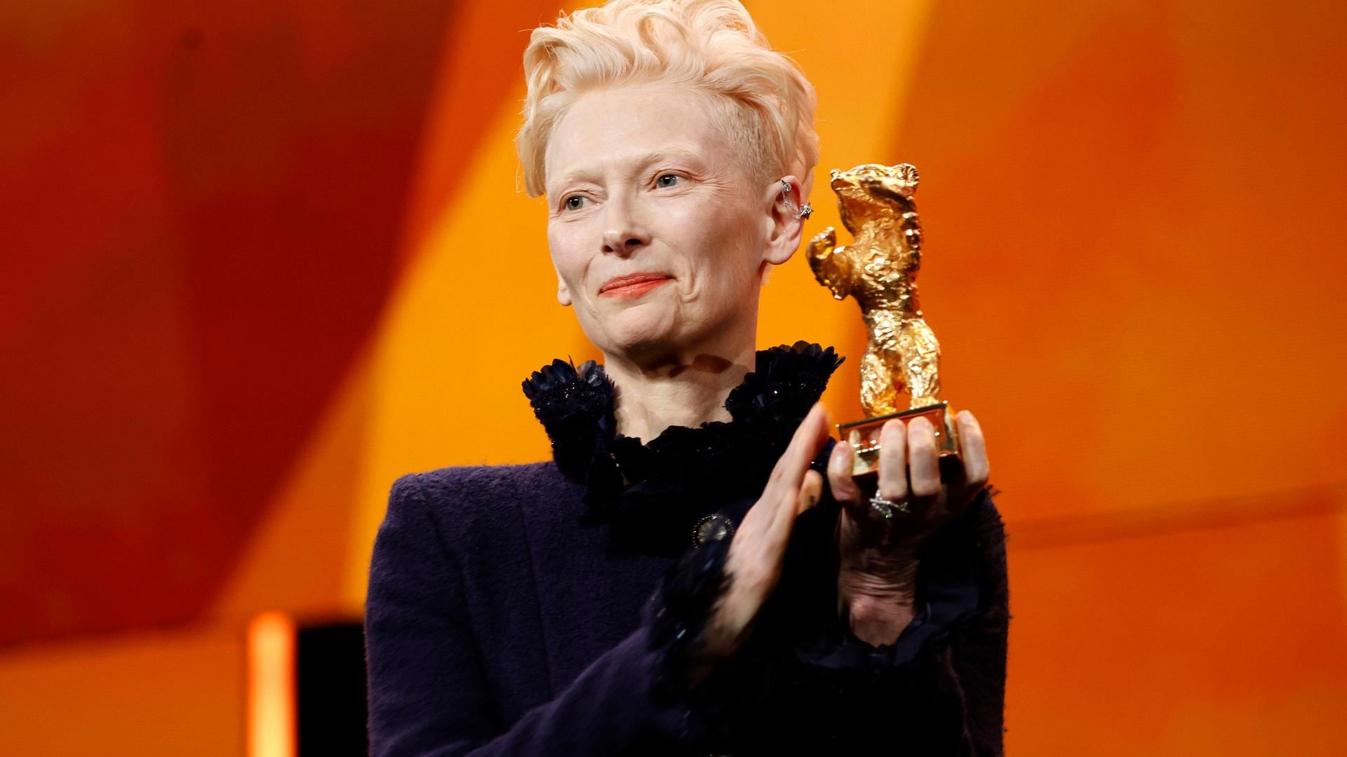 “Lo inhumano se está perpetrando bajo nuestra mirada", dijo Swinton.