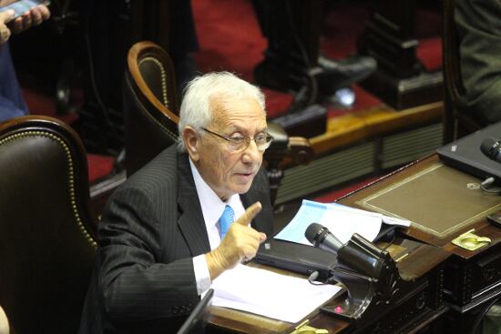 "Si había razones de urgencia, el Ejecutivo tenía que citar al Congreso a extraordinarias", sostuvo Recalde.