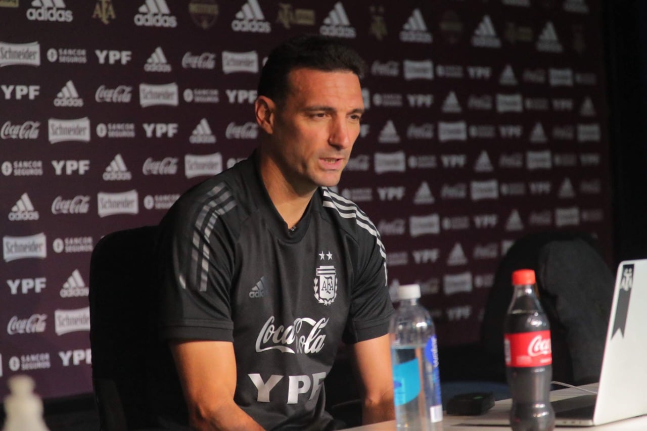 Lionel Scaloni consideró que el partido ante Colombia servirá para seguir mostrando compromiso con la Selección