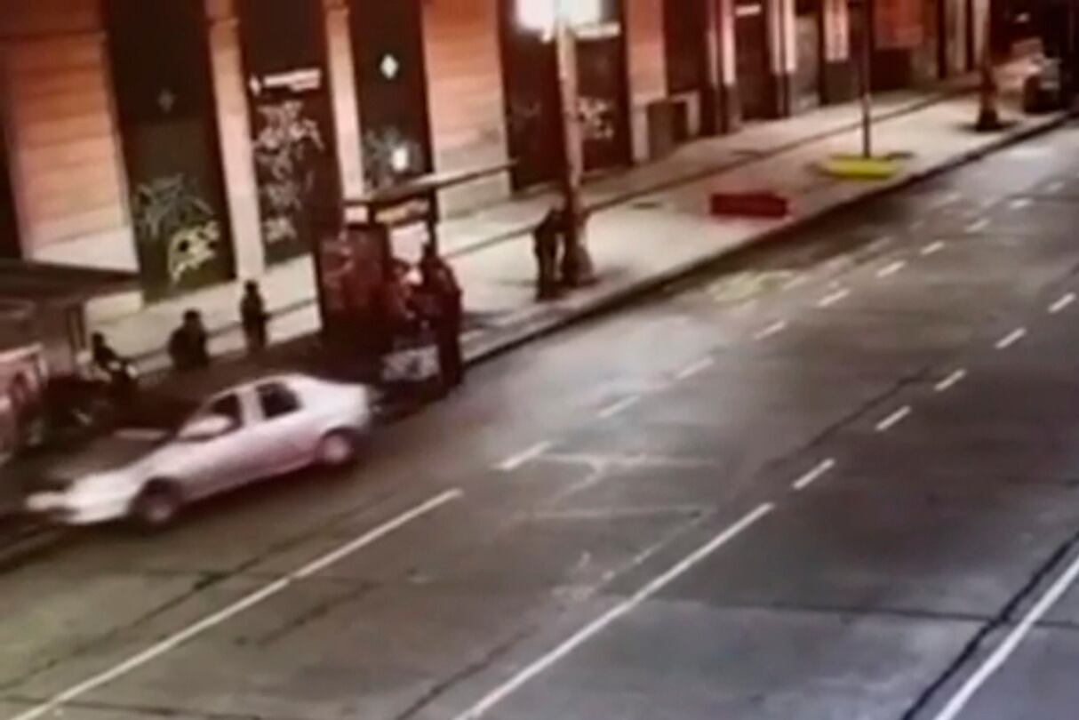 El incidente ocurrió este lunes a las 6 de la mañana frente a la terminal ferroviaria de Constitución.