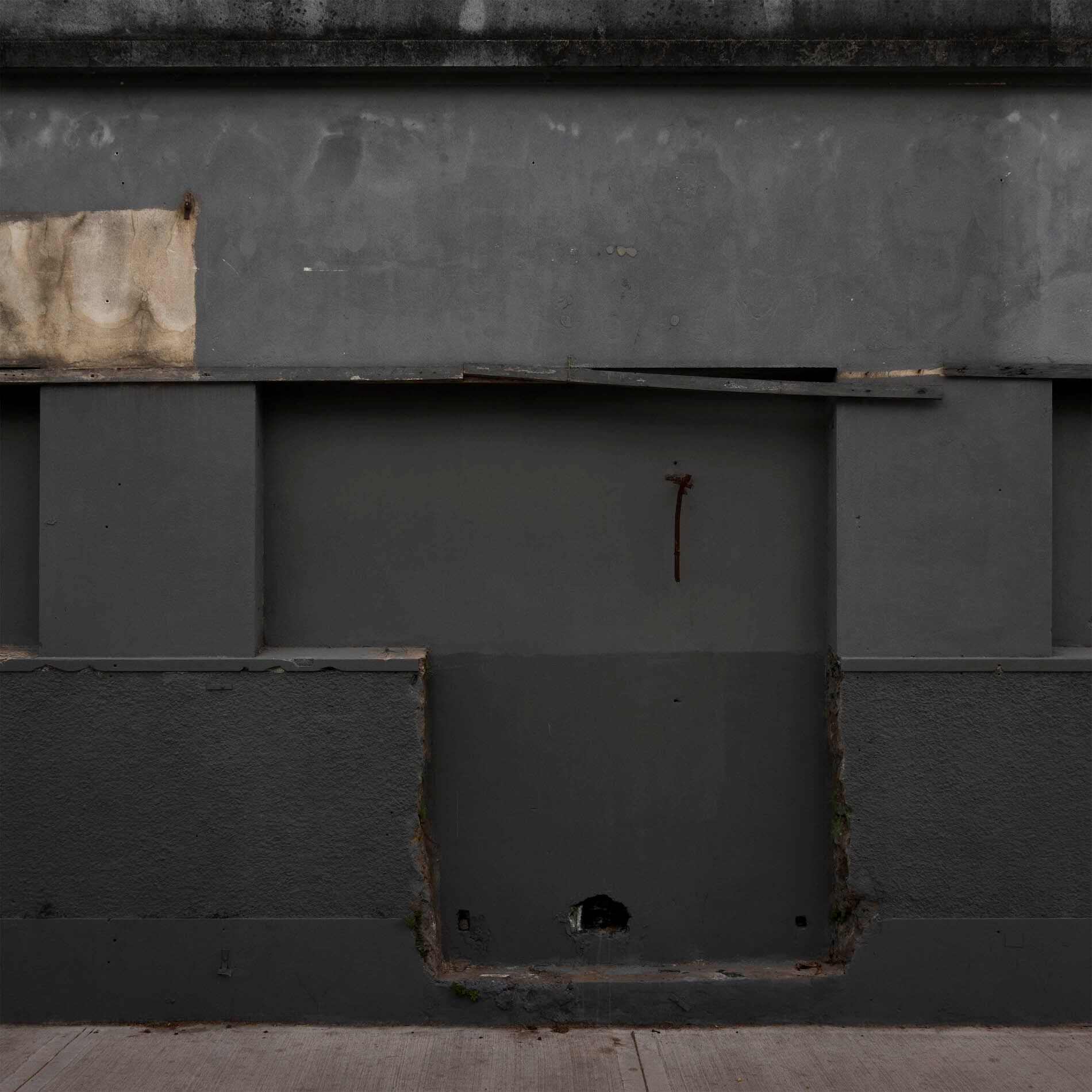 "Buenos Aires, 2022 - #20". Fotografía de Juan Travnik. Abajo: "Buenos Aires, 2020 - #51", de Travnik.