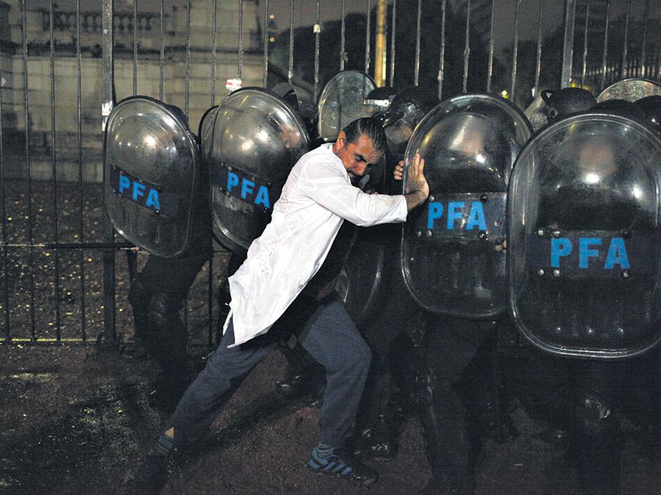 Los efectivos represivos llegaron cuando la escuela itinerante ya estaba prácticamente armada.