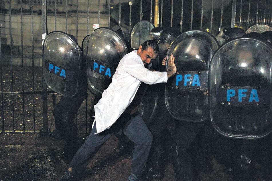 Los efectivos represivos llegaron cuando la escuela itinerante ya estaba prácticamente armada.