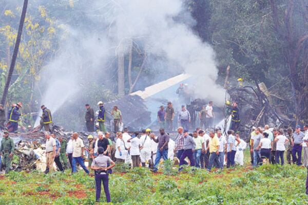 El vuelo cubría la ruta interna La Habana-Holguín y se estrelló a poco de despegar del Aeropuerto Internacional José Martí.