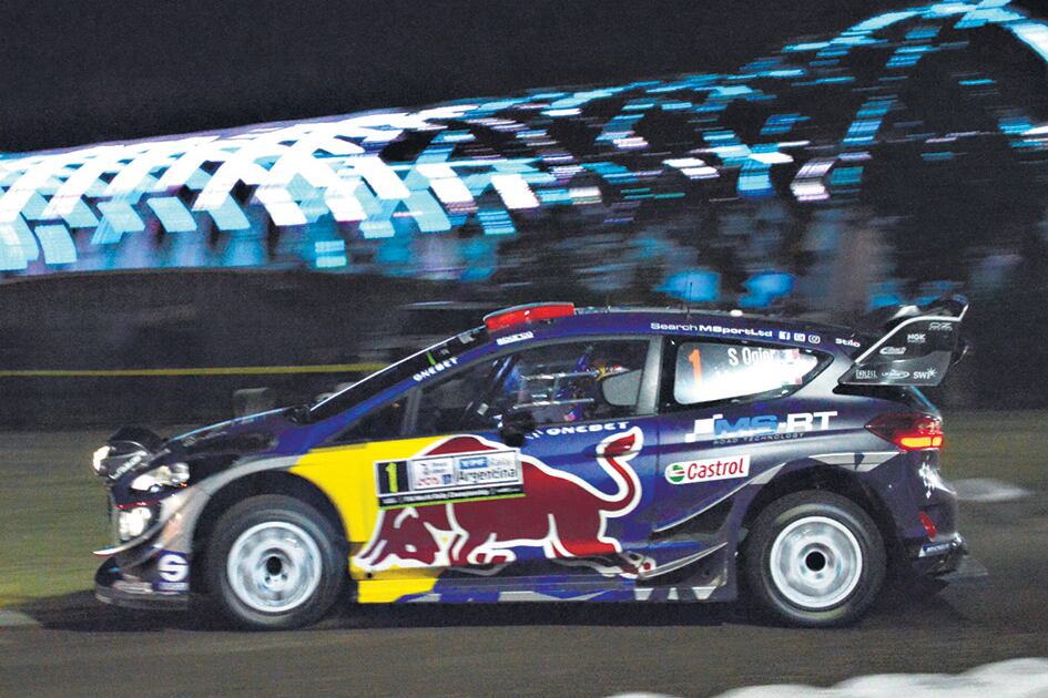 El francés Sebastien Ogier, el más rápido en la primera especial.