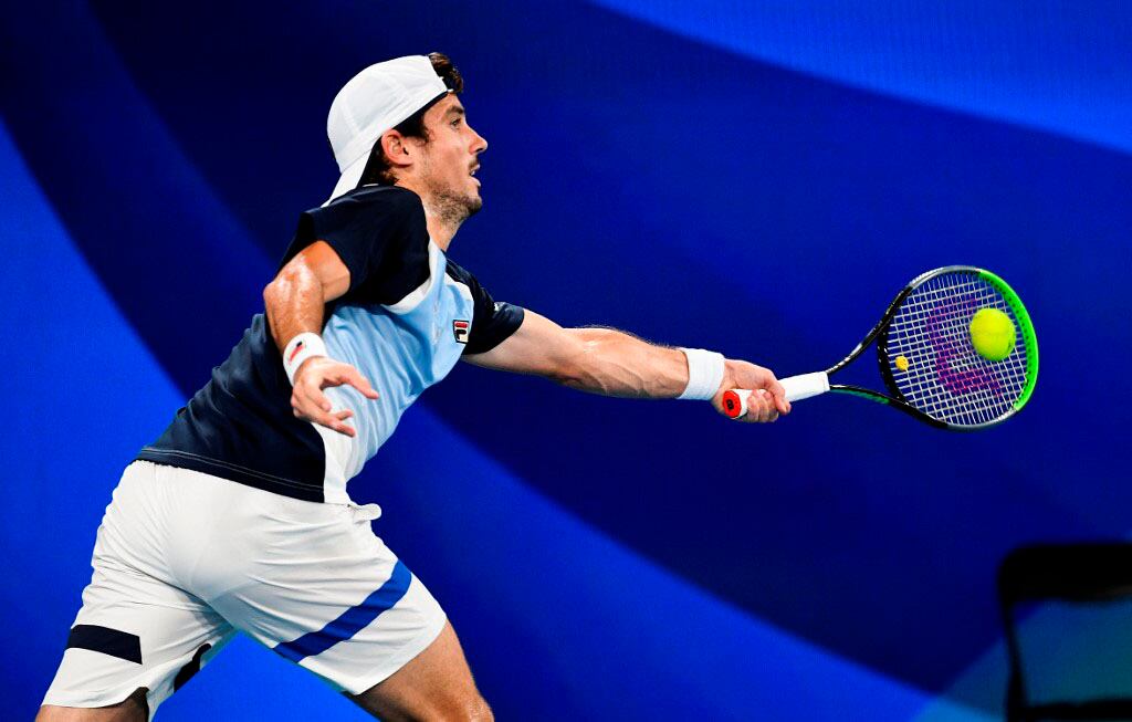 Guido Pella no pudo con la potencia de Khachanov en el primer punto de la serie.