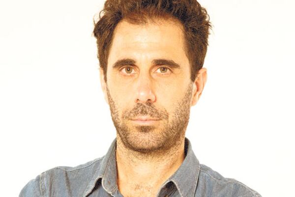 Esteban Menis trabajó en el guión junto a Sebastián Rotstein.