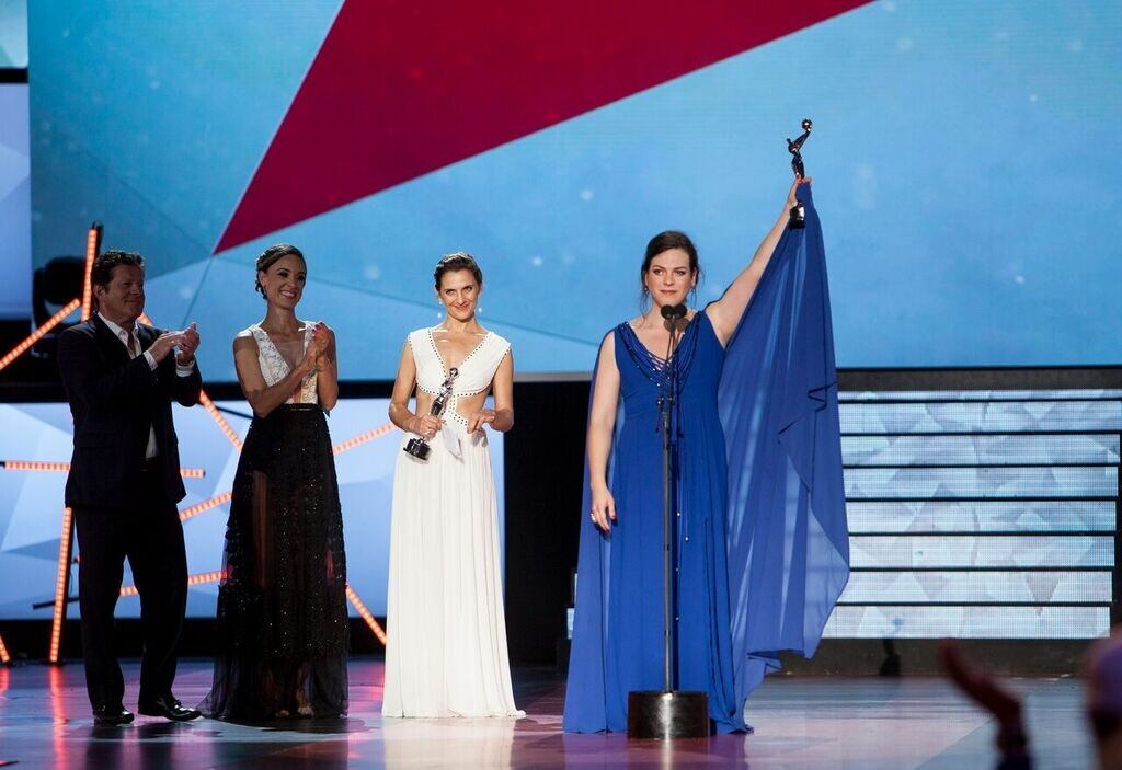 Daniela Vega instó “a levantarse por la mujer, por los derechos humanos”