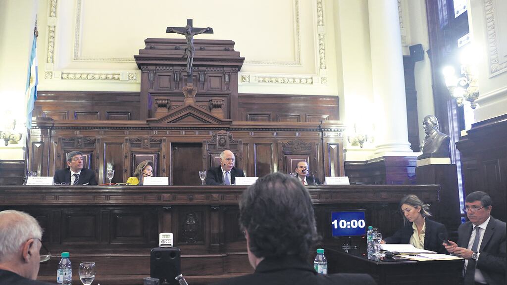 La primera audiencia de la Corte Suprema por la demanda contra la religión en las escuelas públicas de Salta.