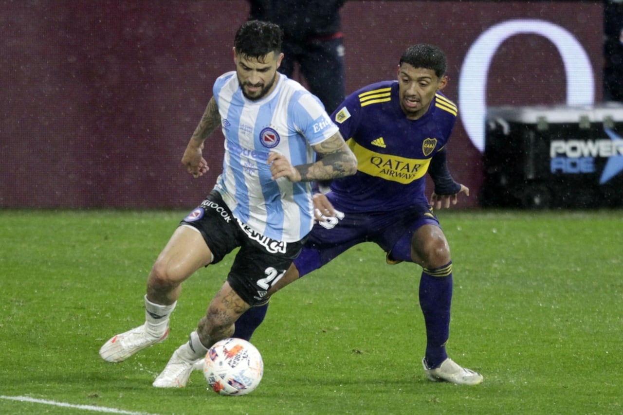Escena del último cruce, que terminó con un empate 1-1 en La Boca