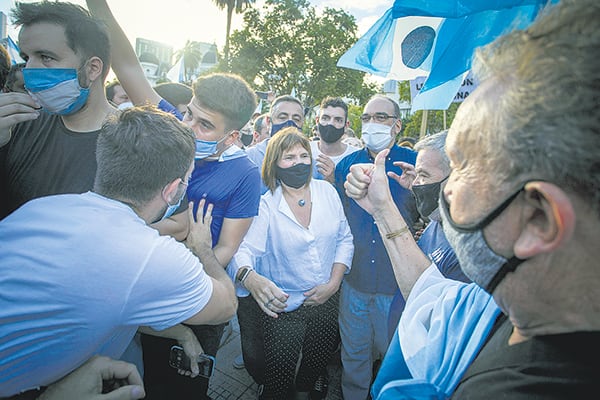 Patricia Bullrich, la presidenta del PRO, en medio de la movilización.