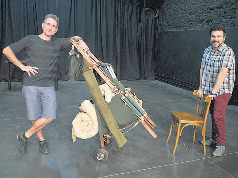 Según Katz, Joab tiene claro cómo funciona el relato, mientras que su propio terreno es el del humor.