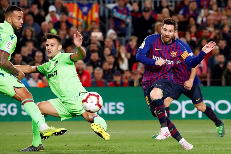 Messi viene de marcar el gol del triunfo ante Levante que le valió una Liga al Barcelona